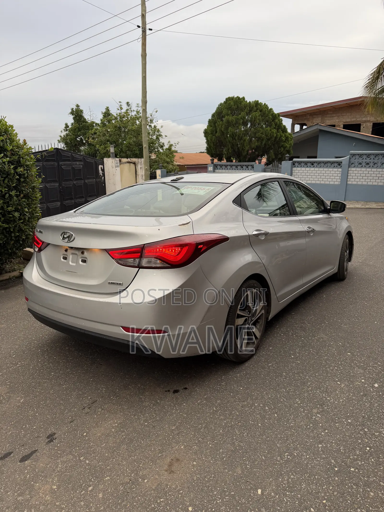 Hyundai Elantra Limited 4dr Sedan (1.8L 4cyl 6A) 2014 Silver