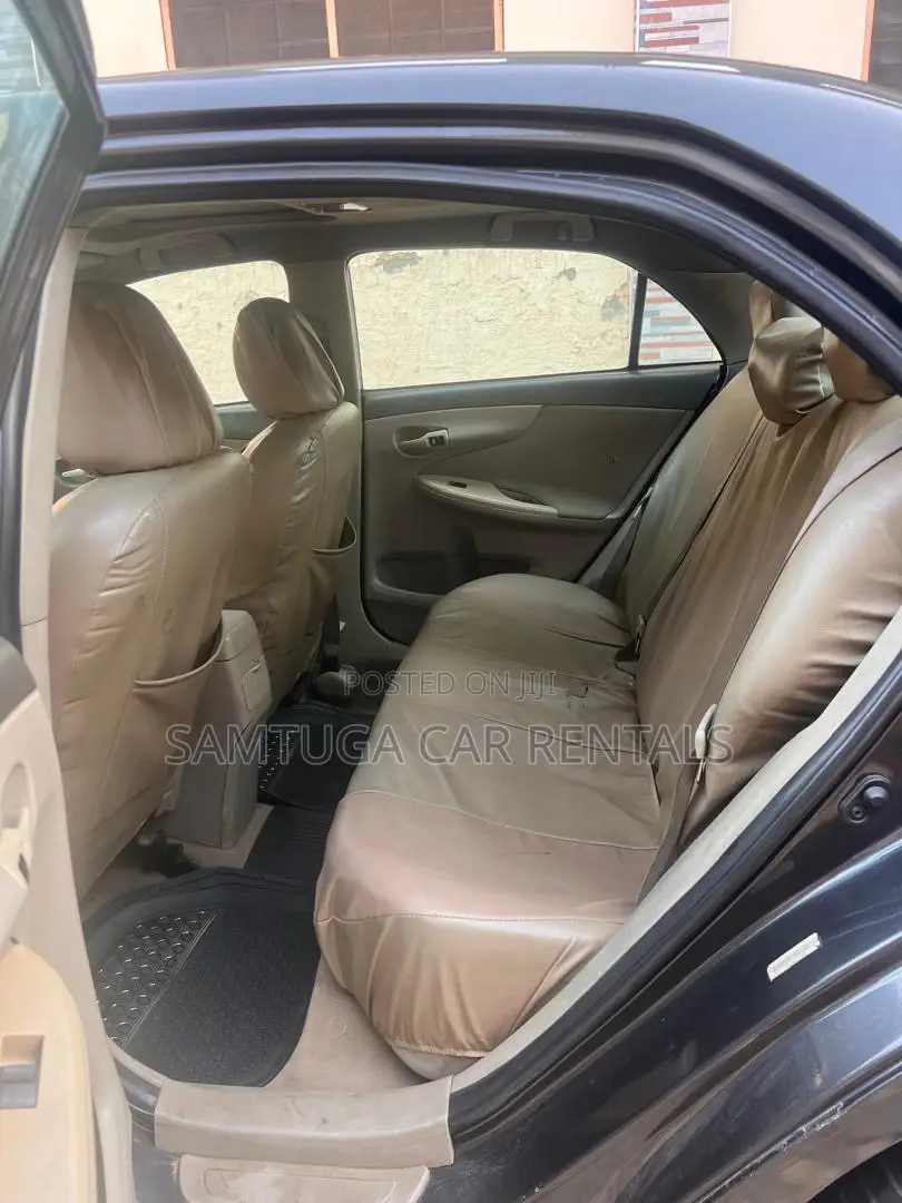 Toyota Corolla LE 4dr Sedan (1.8L 4cyl 4A) 2013 Blue