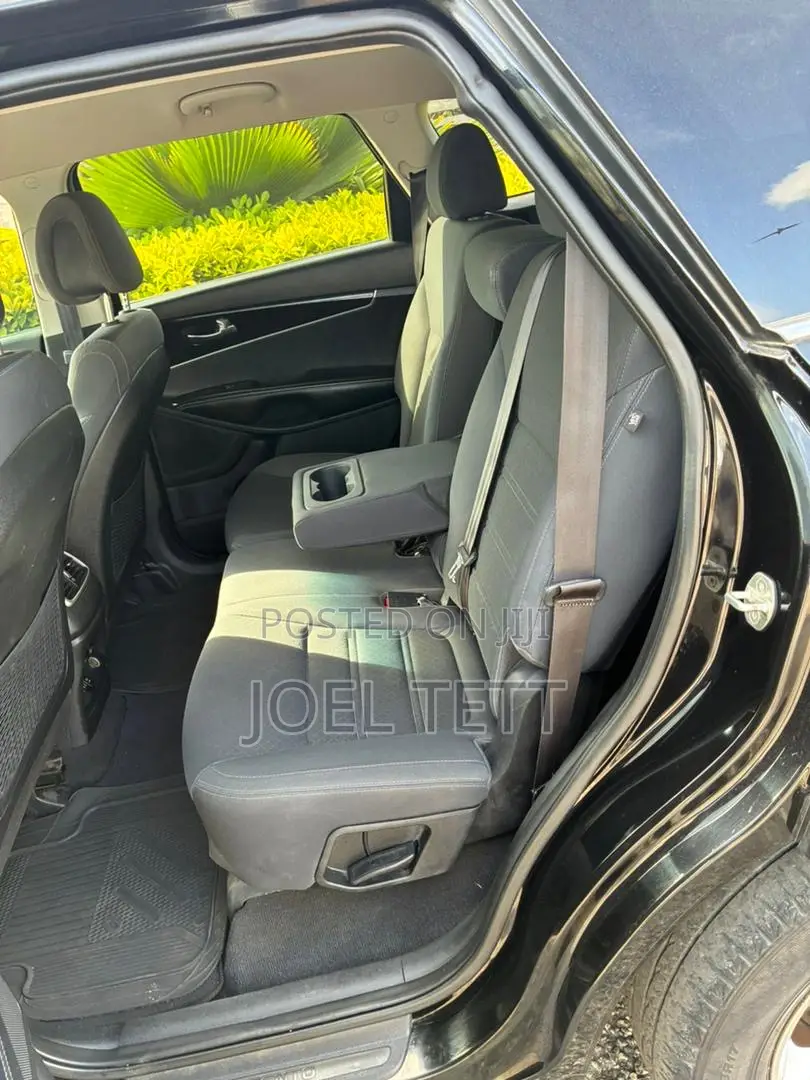 Kia Sorento 4dr SUV 2016 Black
