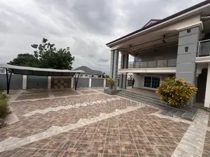 Furnished 8bdrm House in Kasoa for sale