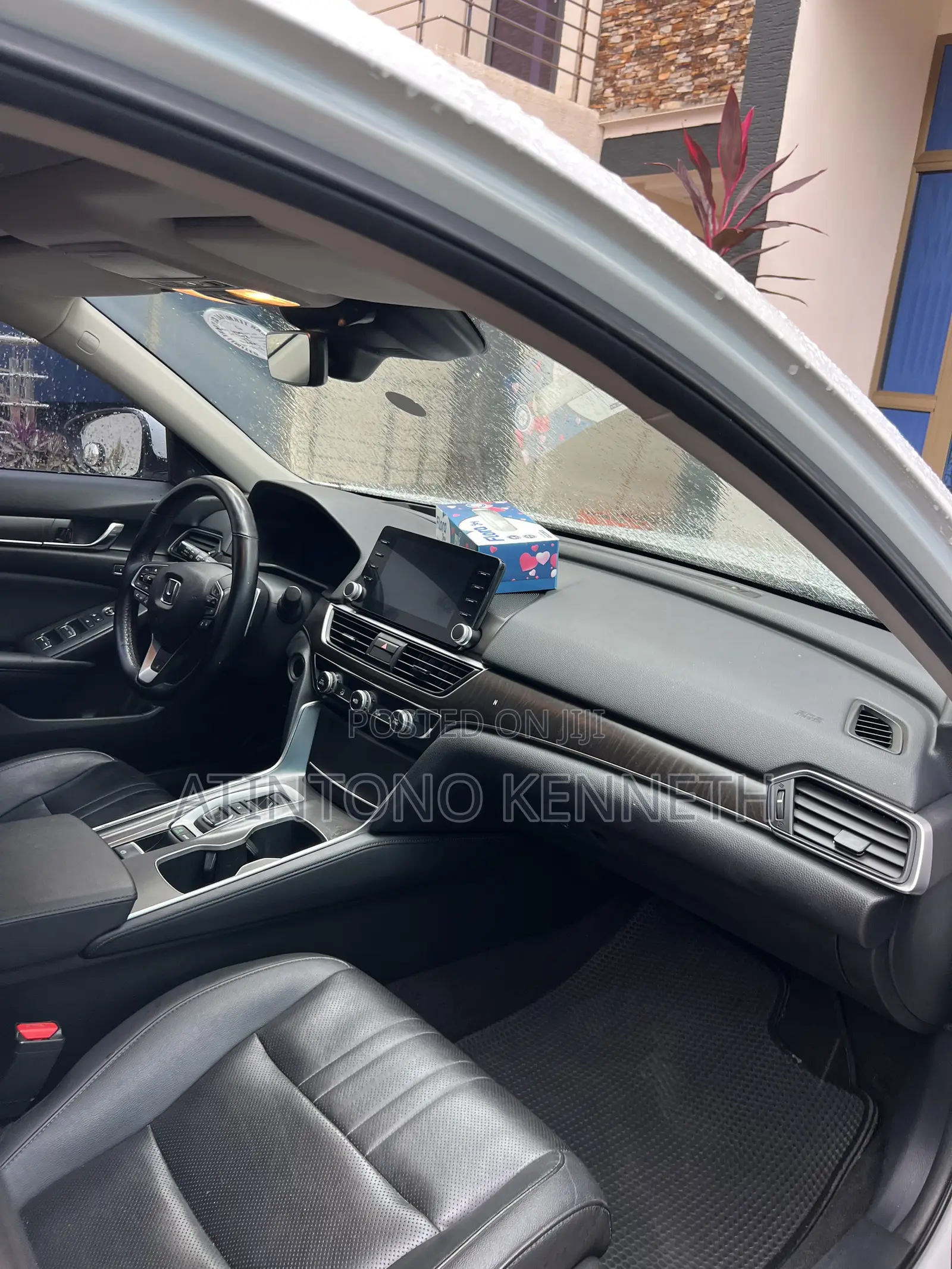 Honda Accord Touring 2.0T 2018 White