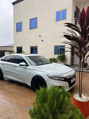 Honda Accord Touring 2.0T 2018 White