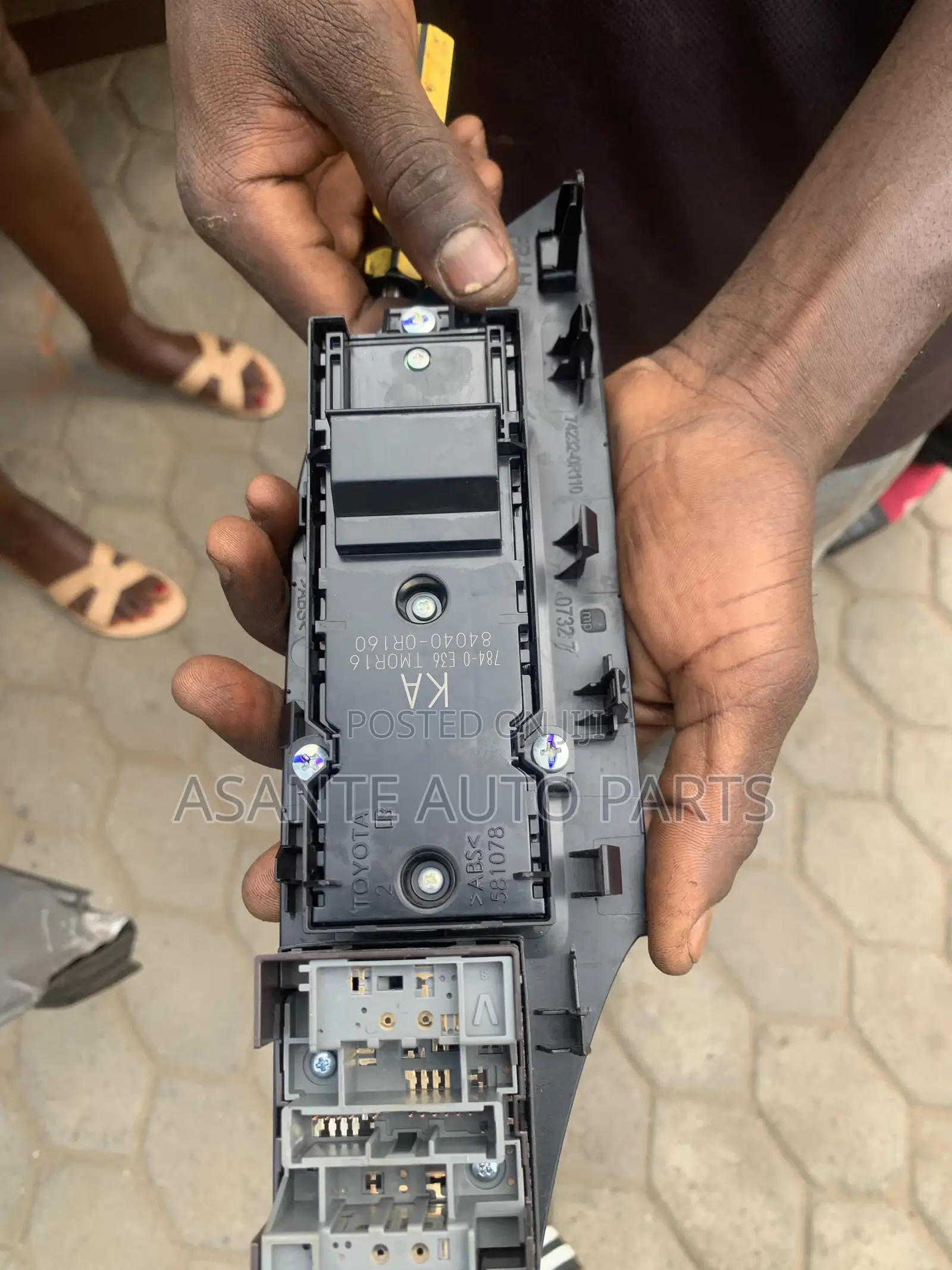 Toyota RAV4 Door Switch