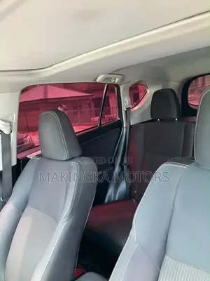 Toyota RAV4 XLE 4dr SUV AWD (2.5L 4cyl 6A) 2015 Black