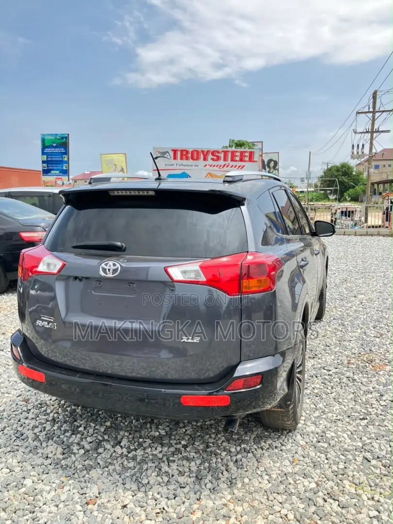 Toyota RAV4 XLE 4dr SUV AWD (2.5L 4cyl 6A) 2015 Black
