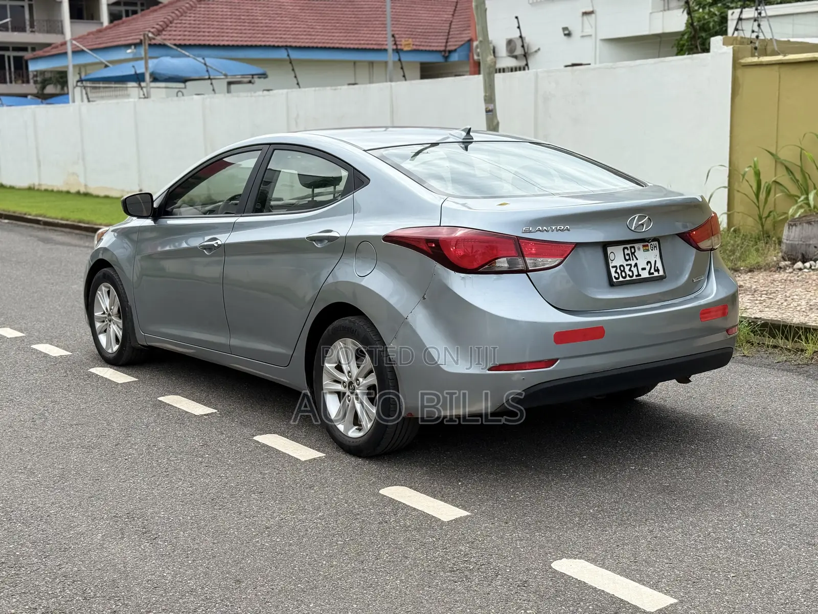 Hyundai Elantra SE Sedan FWD (1.8L 4cyl 6M) 2016