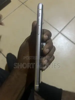 Apple iPhone 11 64 GB White