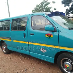 Toyota HiAce 1997 Green
