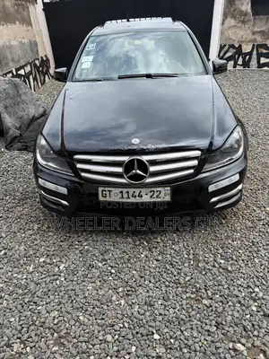 Mercedes-Benz C250 2014 Black