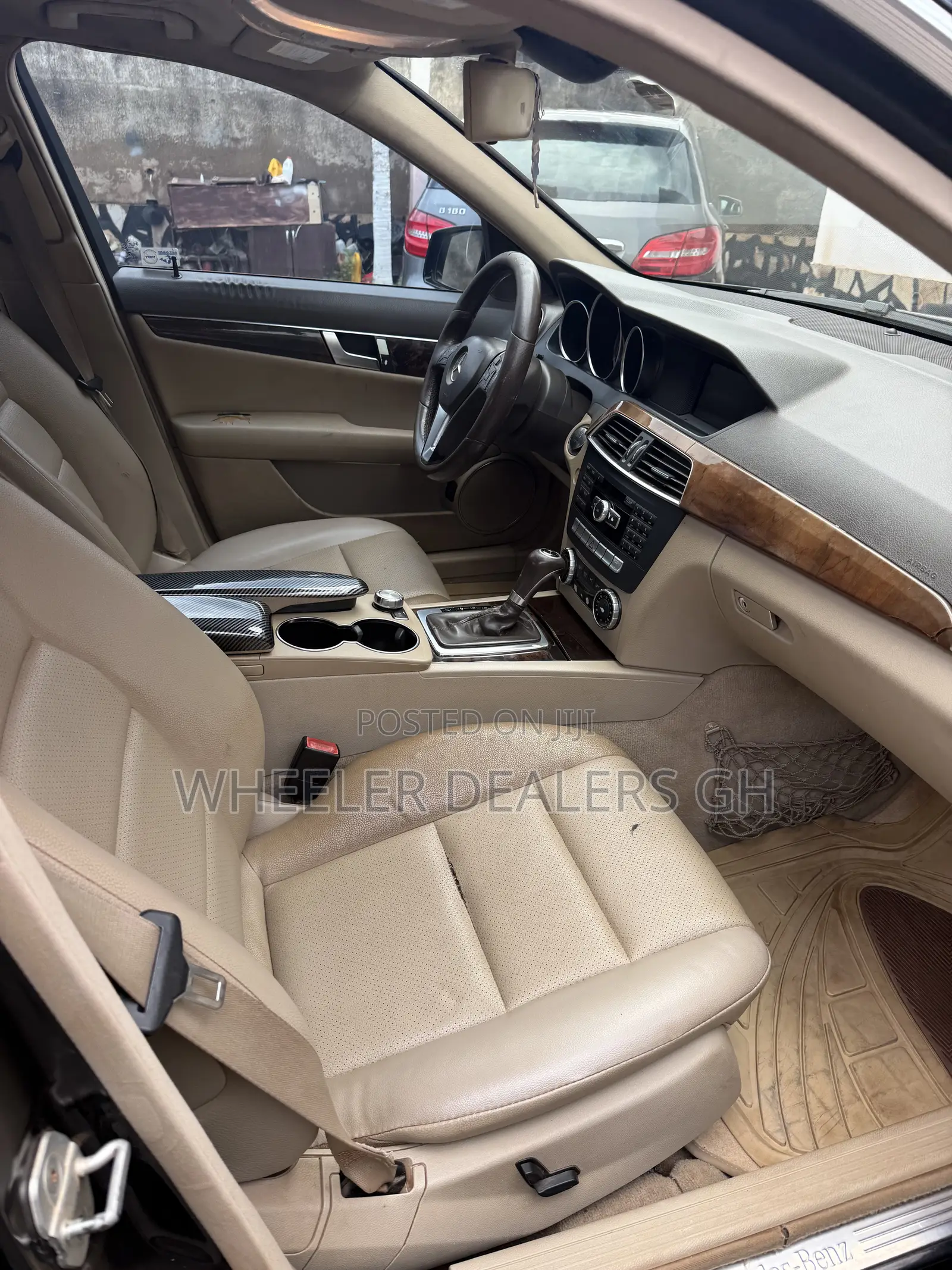 Mercedes-Benz C250 2014 Black