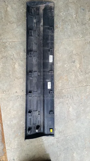 2018-23 GMC Terrain Door Molding (Front Right)