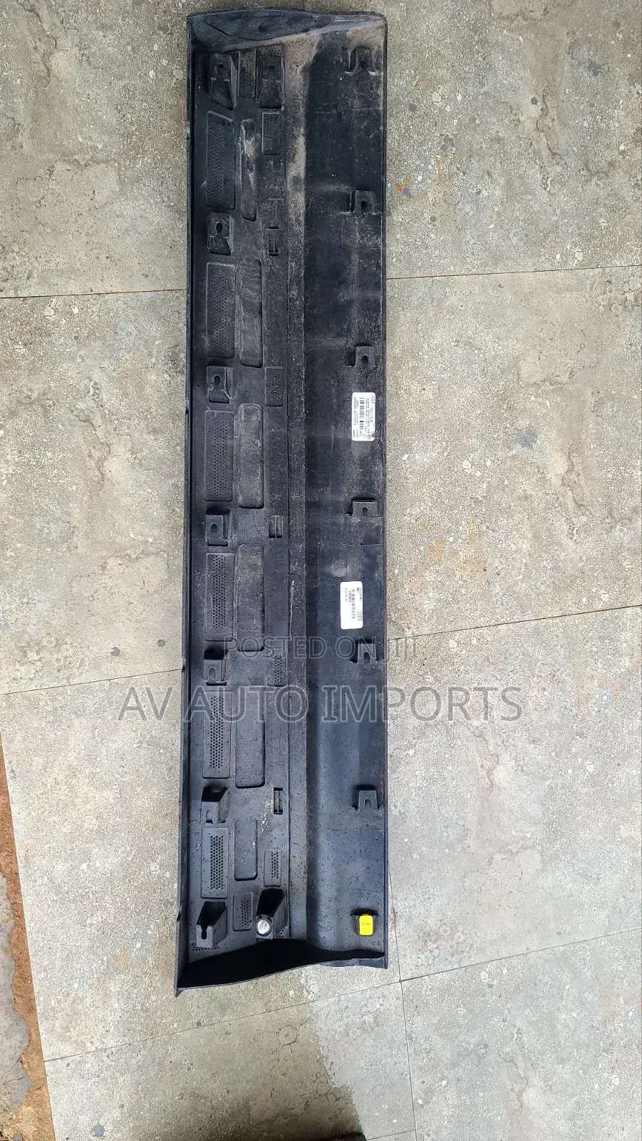 2018-23 GMC Terrain Door Molding (Front Right)