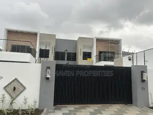 4bdrm Townhouse / Terrace in Fairhaven, Airport Residential Area