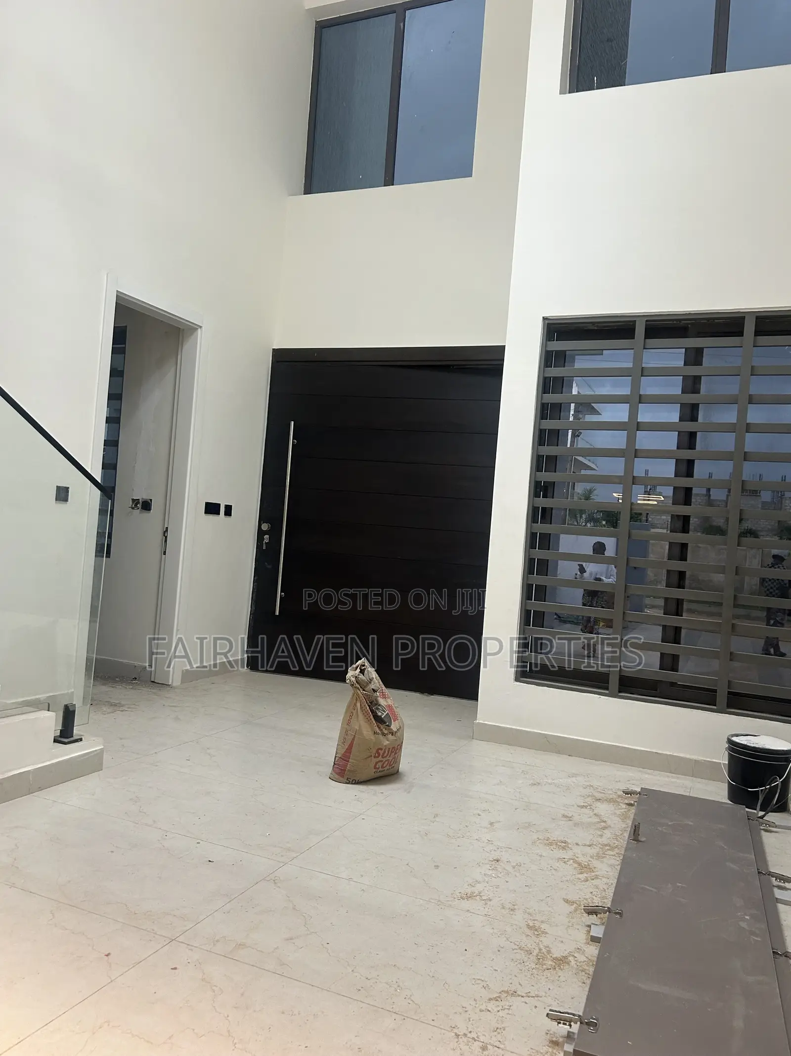 4bdrm Townhouse / Terrace in Fairhaven, Airport Residential Area