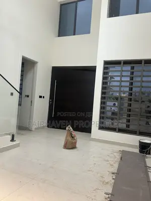 4bdrm Townhouse / Terrace in Fairhaven, Airport Residential Area