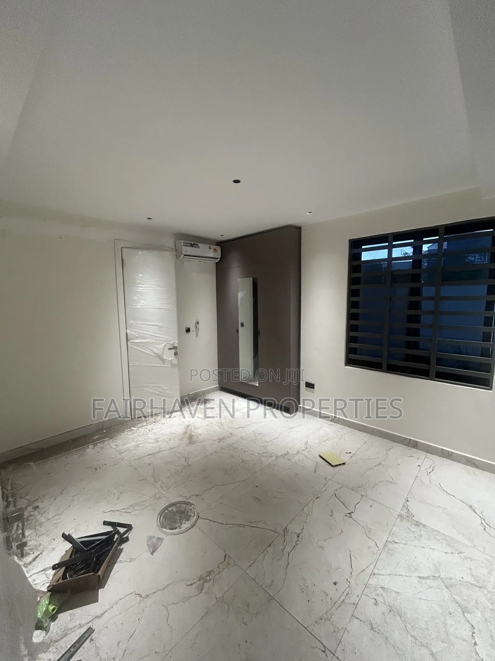 4bdrm Townhouse / Terrace in Fairhaven, Airport Residential Area