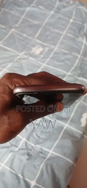 Apple iPhone 11 64 GB Black