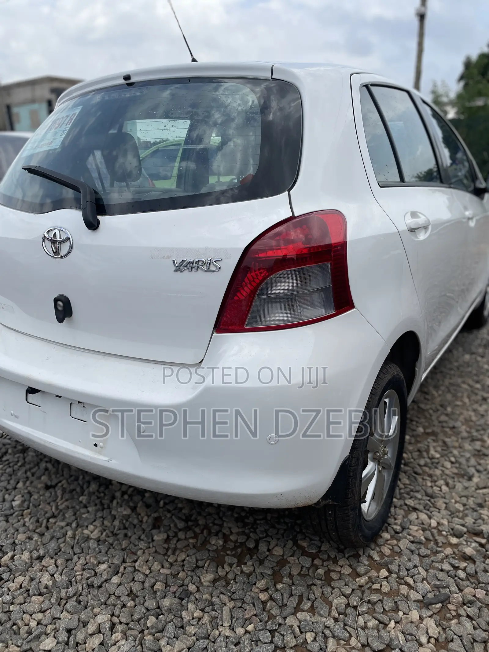 Toyota Yaris SE Hatchback 5dr 2013 White