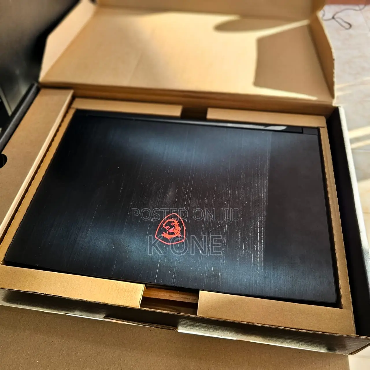 Laptop MSI GF65 Thin 10UE 8GB Intel Core i5 SSD 256GB