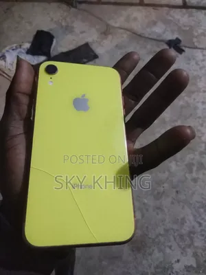 Apple iPhone XR 64 GB Yellow