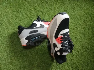Nike Air Max 90