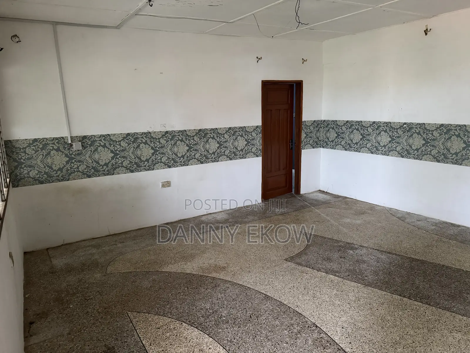 1bdrm Room & Parlour in Pawn Street, Market for rent