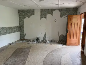 1bdrm Room & Parlour in Pawn Street, Market for rent