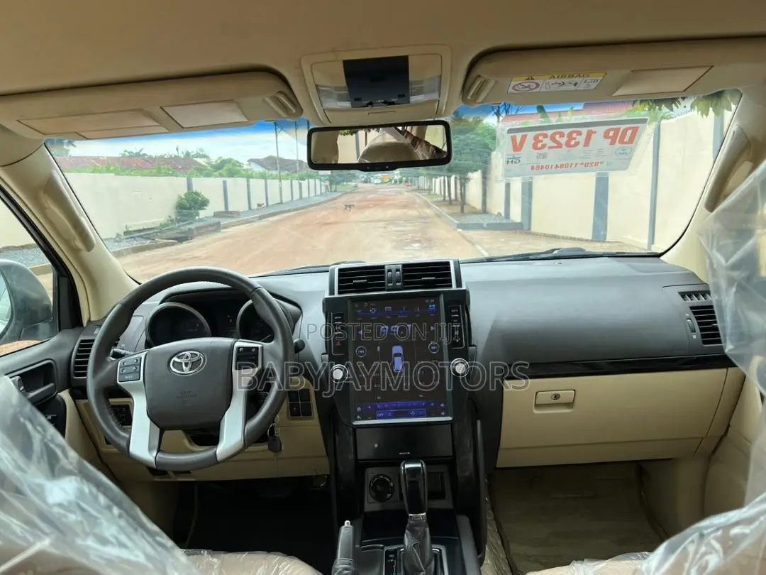 Toyota Land Cruiser Prado 2.7 2017 White