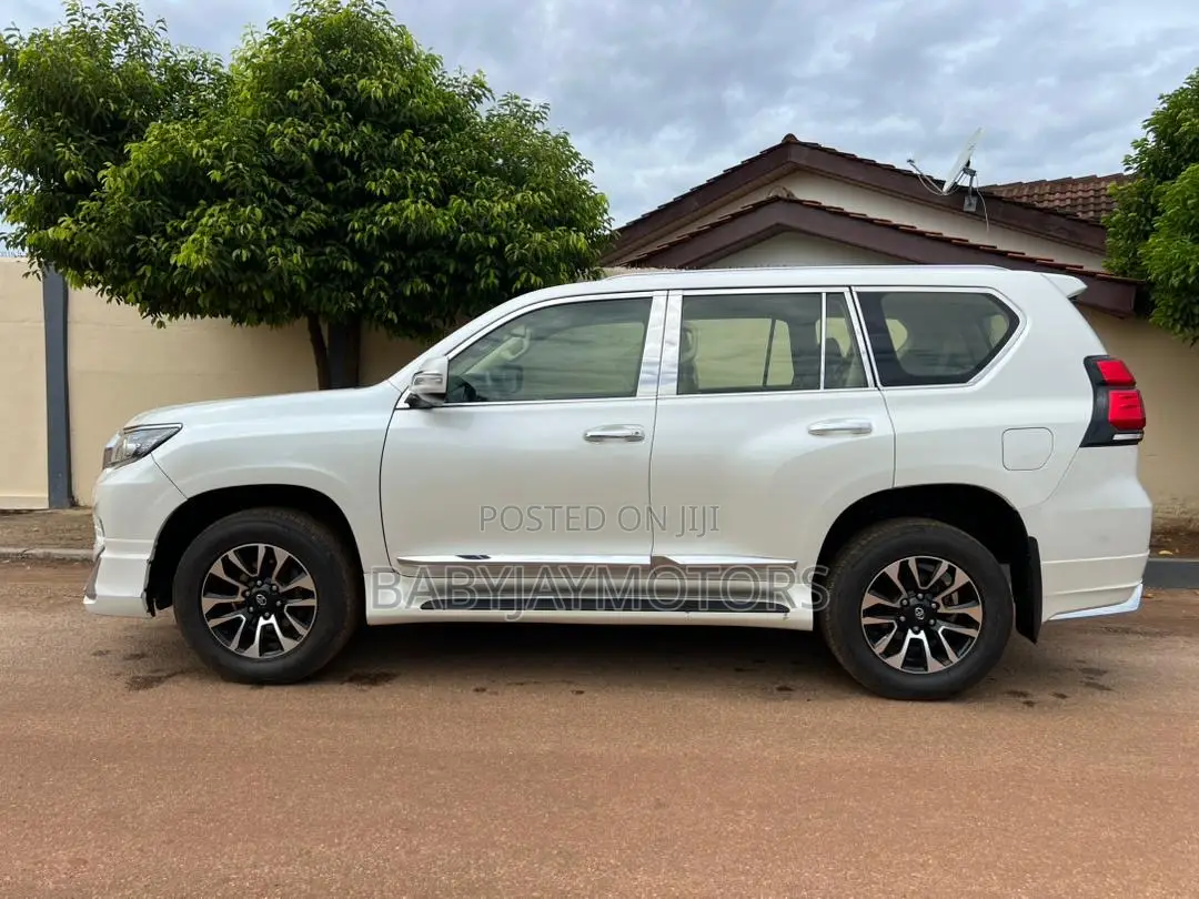 Toyota Land Cruiser Prado 2.7 2017 White