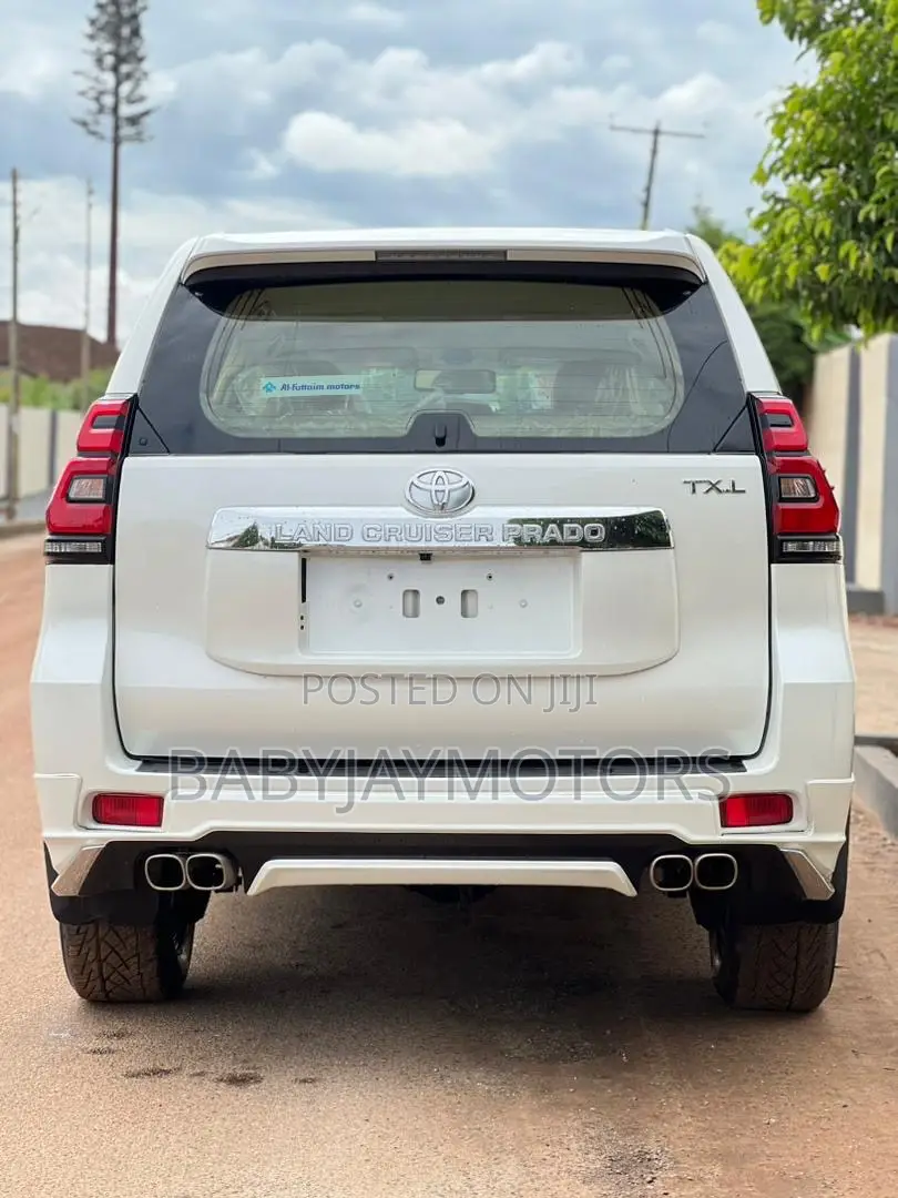 Toyota Land Cruiser Prado 2.7 2017 White