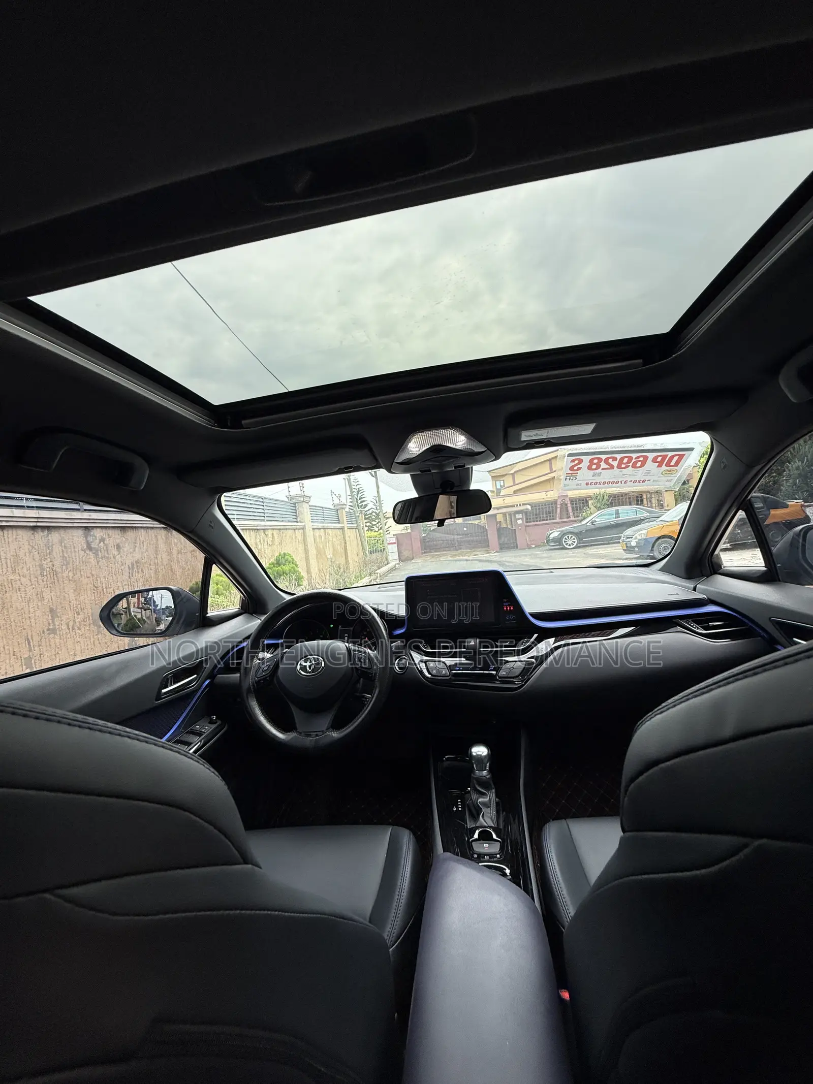 Toyota C-HR XLE 2021 White