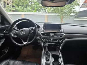Honda Accord 2018 White