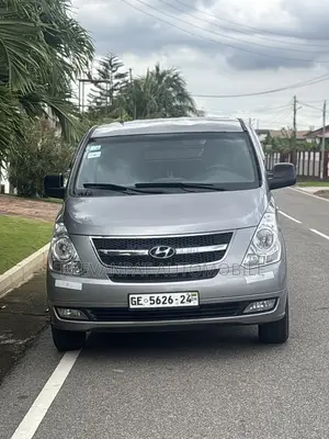 Hyundai H1 2015 Silver