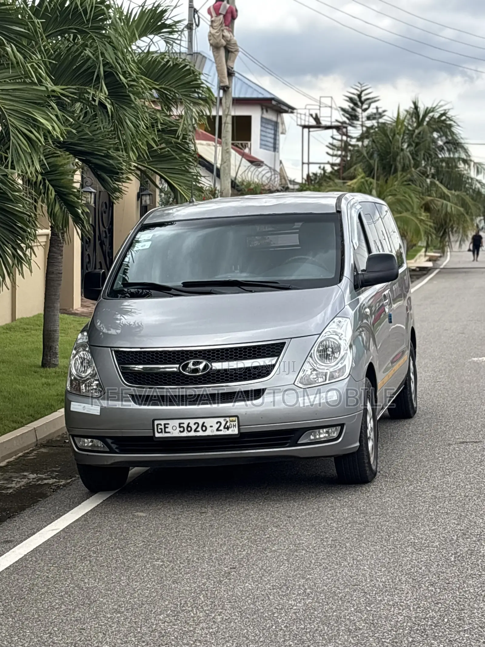 Hyundai H1 2015 Silver