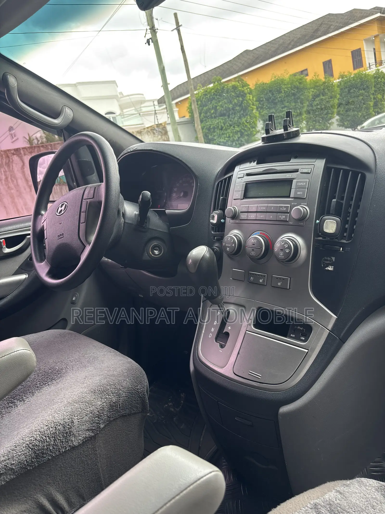 Hyundai H1 2015 Silver