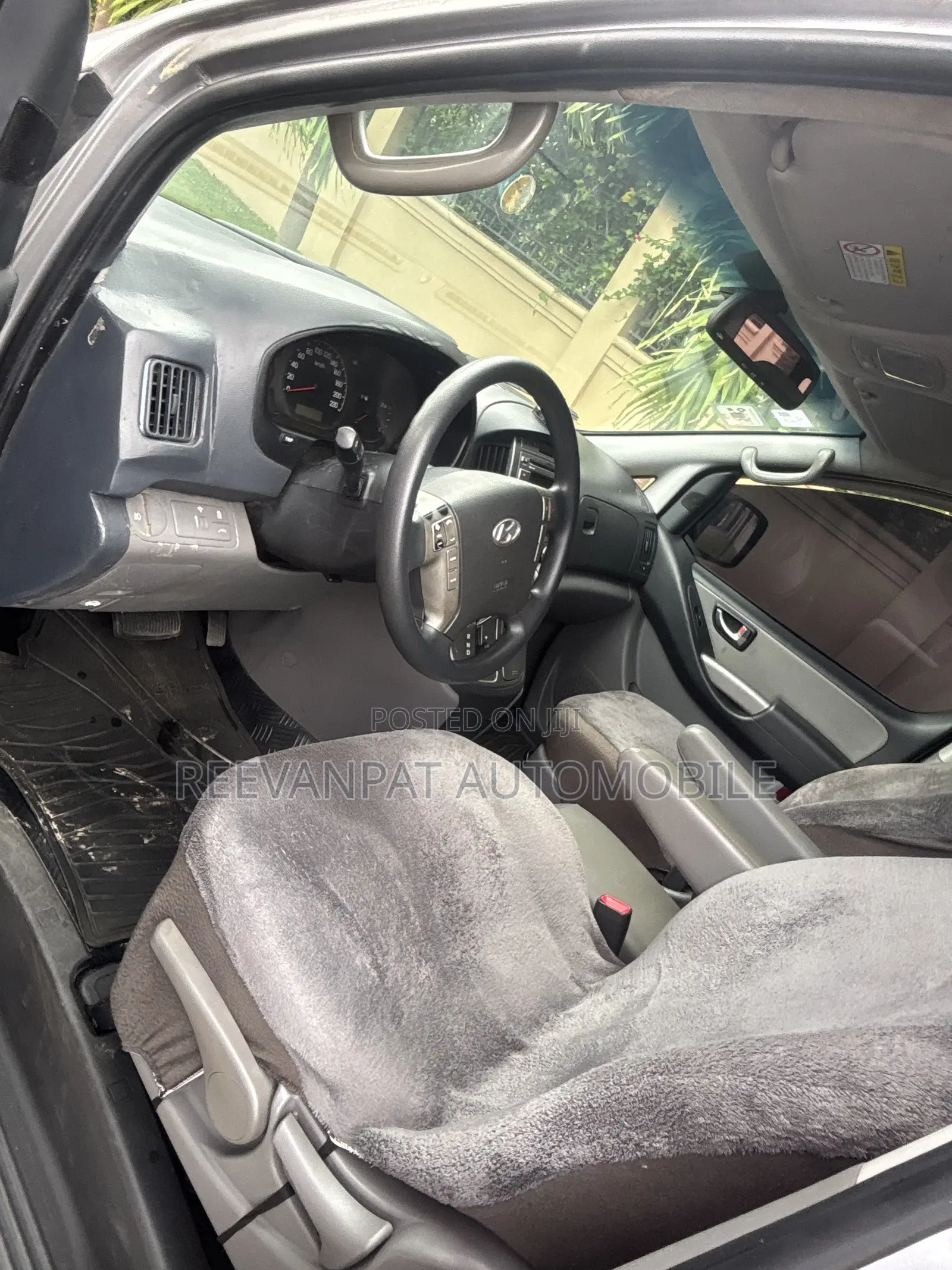 Hyundai H1 2015 Silver