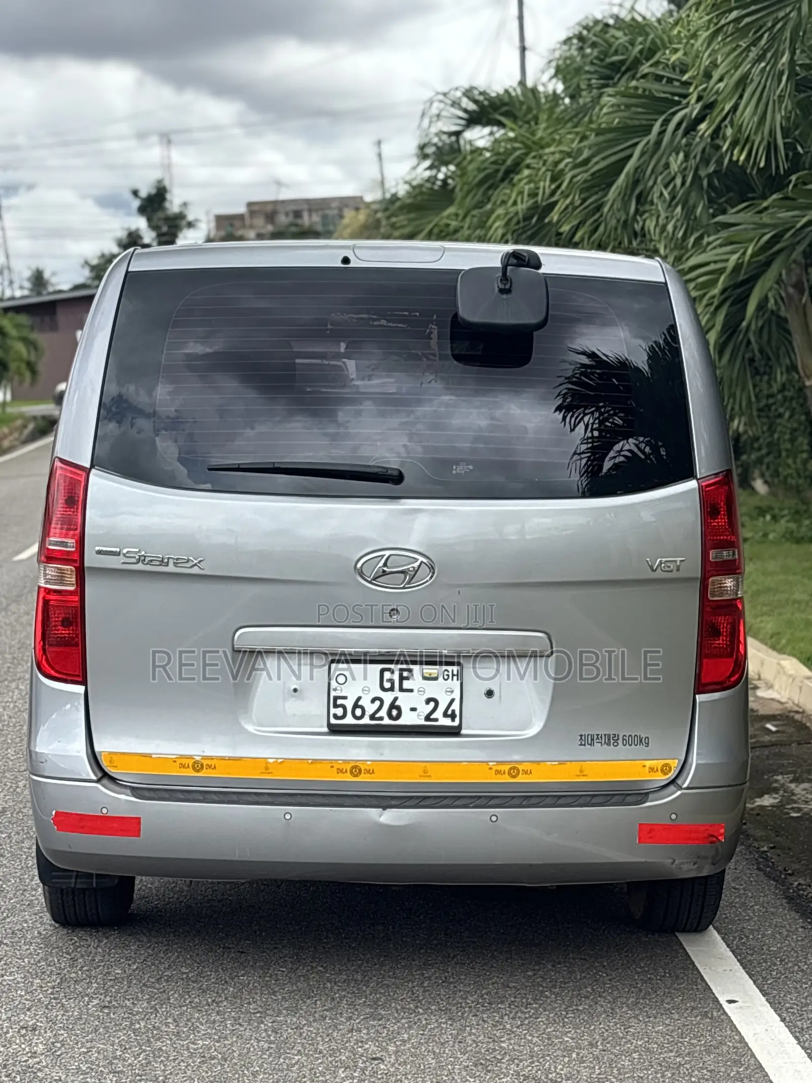 Hyundai H1 2015 Silver