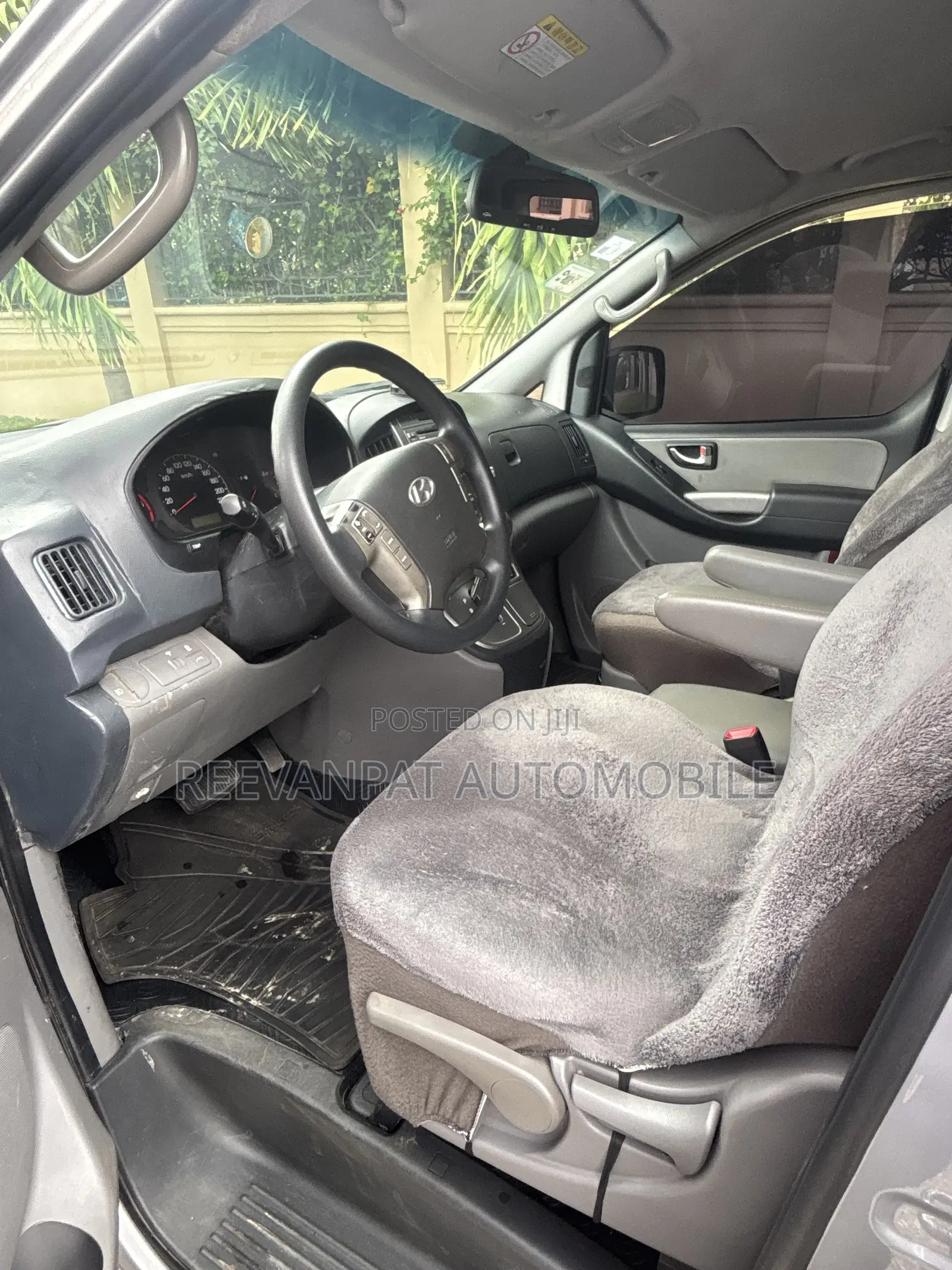 Hyundai H1 2015 Silver