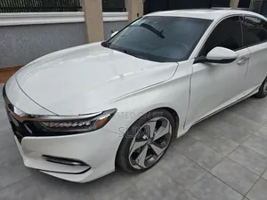 Honda Accord 2018 White