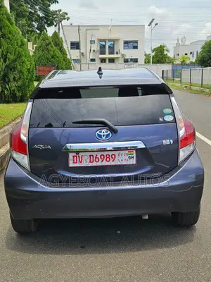 Toyota Aqua 2015 Blue