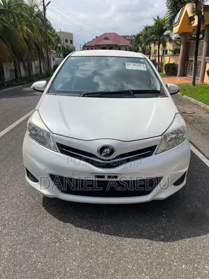 Toyota Vitz 1.3 AWD 5dr 2013 White