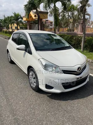 Toyota Vitz 1.3 AWD 5dr 2013 White