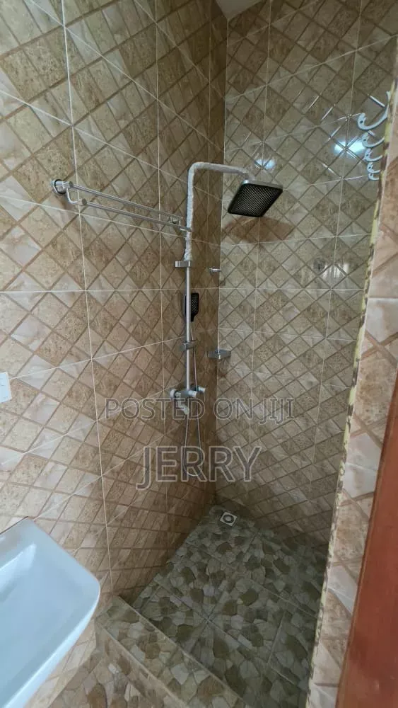 2bdrm Apartment in Sakumono for rent