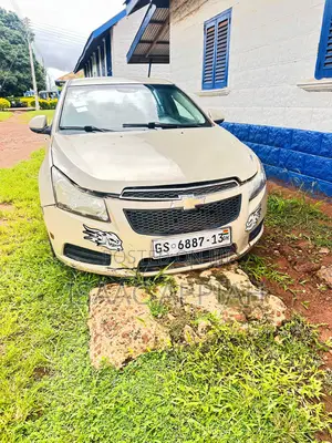 Chevrolet Cruze 1LT 2011 Gold