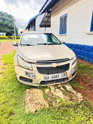 Chevrolet Cruze 1LT 2011 Gold