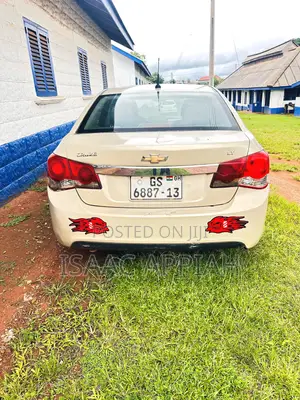 Chevrolet Cruze 1LT 2011 Gold