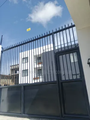 2bdrm Apartment in Tseaddo Roundabout, Accra Metropolitan for rent