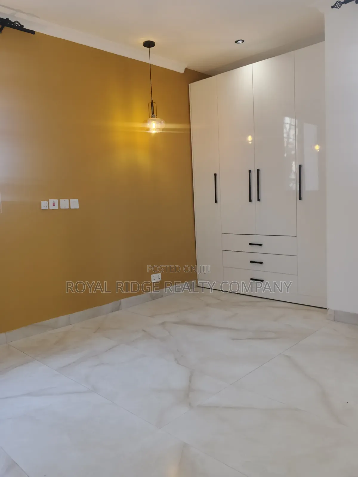 2bdrm Apartment in Tseaddo Roundabout, Accra Metropolitan for rent