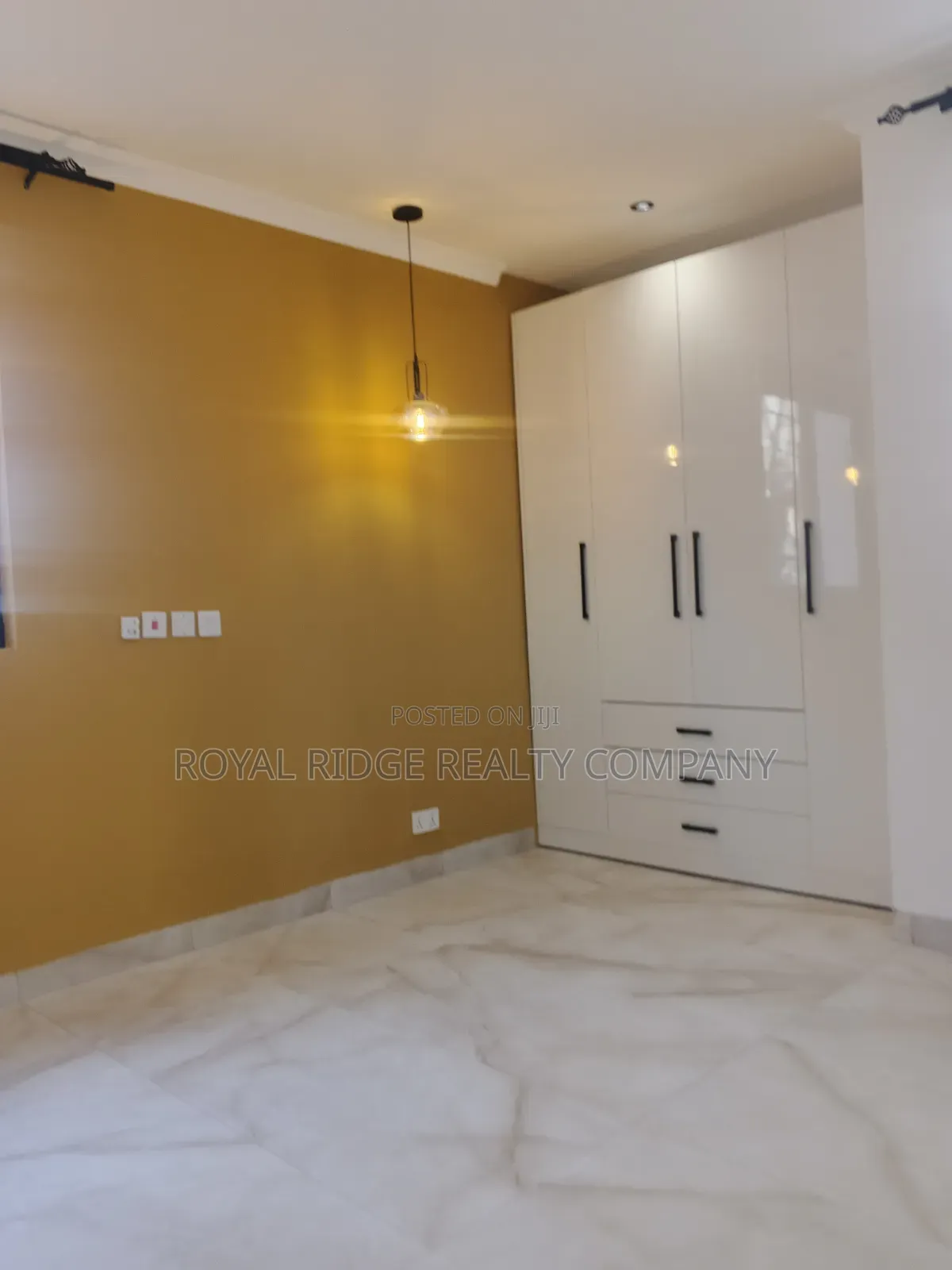 2bdrm Apartment in Tseaddo Roundabout, Accra Metropolitan for rent