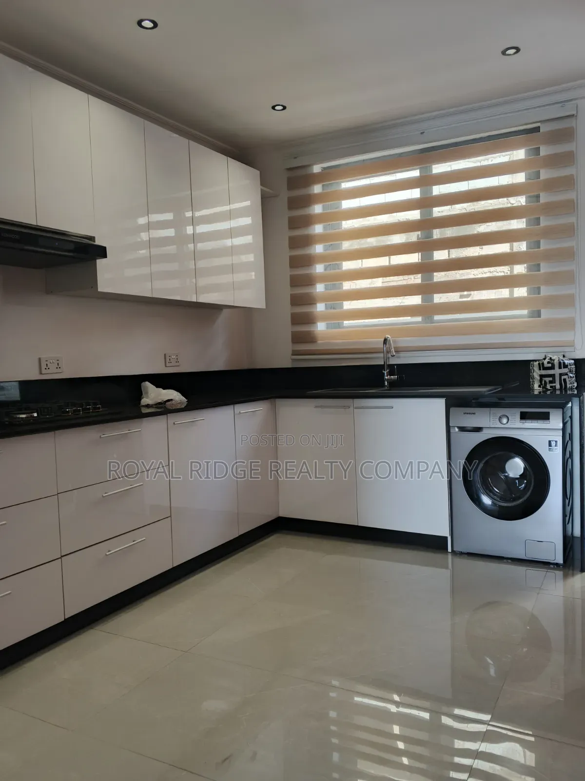 2bdrm Apartment in Tseaddo Roundabout, Accra Metropolitan for rent